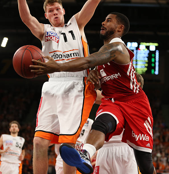 哈兰德:短暂休息后继续战斗,感谢一如既往前来支持的球迷们