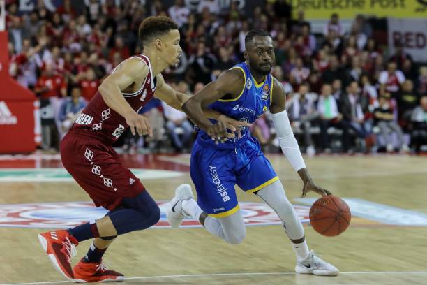 领先后容易 领先后容易